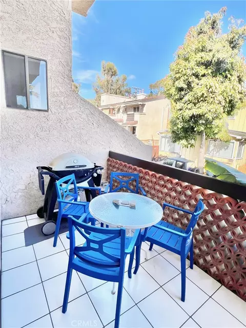 Exterior - 340 Clemente #10, Avalon, CA 90704 photo 4 of 14