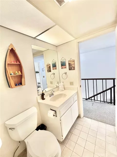 Bath - 340 Clemente #10, Avalon, CA 90704 photo 3 of 6