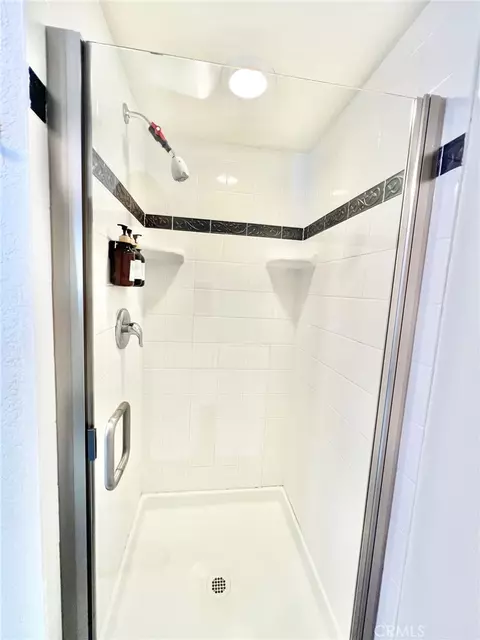 Bath - 340 Clemente #10, Avalon, CA 90704 photo 5 of 6