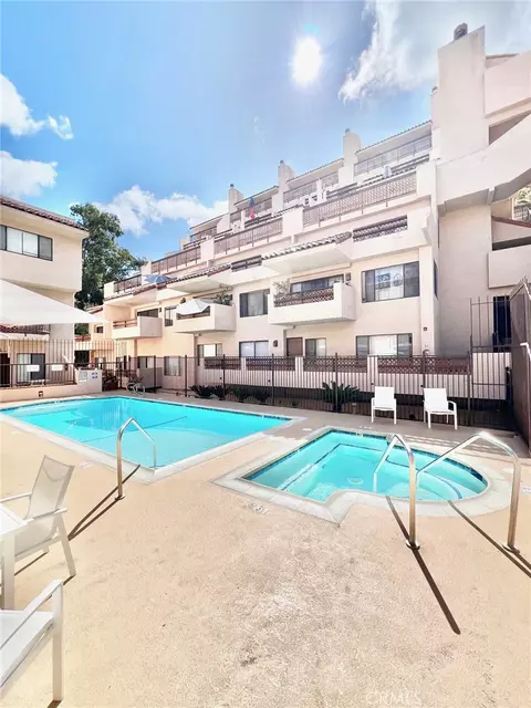 Exterior - 340 Clemente #10, Avalon, CA 90704 photo 10 of 14