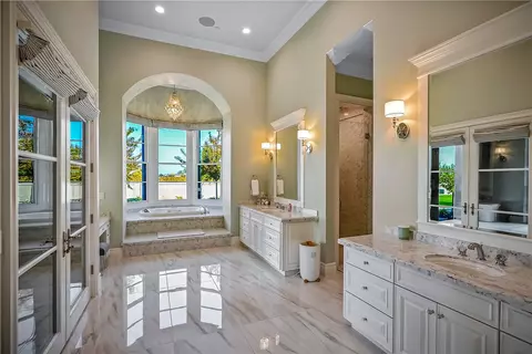Bath - 22215 N Devries Rd, Lodi, CA 95242 photo 4 of 10