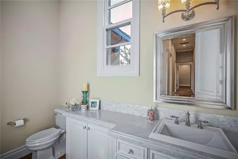 Bath - 22215 N Devries Rd, Lodi, CA 95242 photo 1 of 10