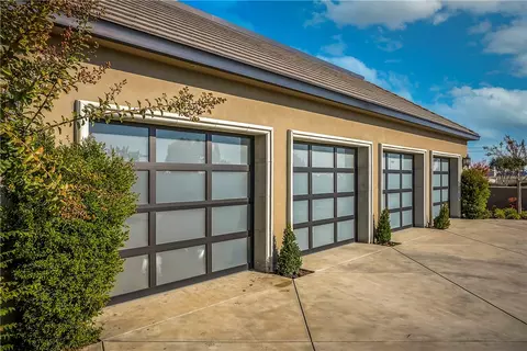 Exterior - 22215 N Devries Rd, Lodi, CA 95242 photo 10 of 20