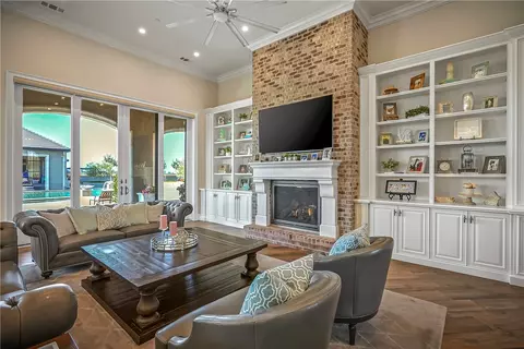 Living - 22215 N Devries Rd, Lodi, CA 95242 photo 4 of 7
