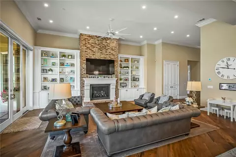 Living - 22215 N Devries Rd, Lodi, CA 95242 photo 3 of 7
