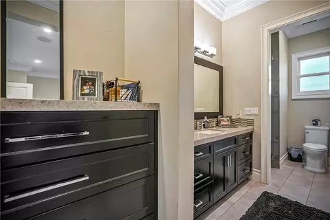 Bath - 22215 N Devries Rd, Lodi, CA 95242 photo 2 of 10