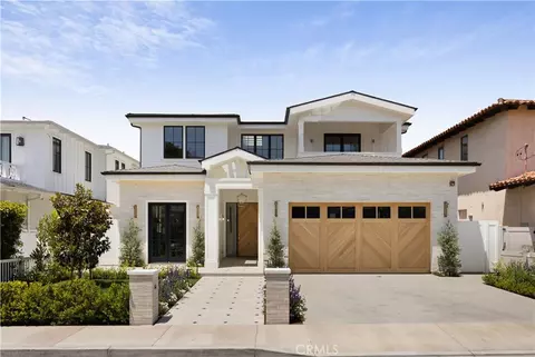 1013 10th St, Manhattan Beach, CA 90266