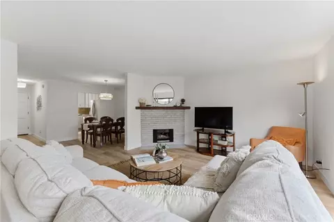 1834 11th St #2, Santa Monica, CA 90404