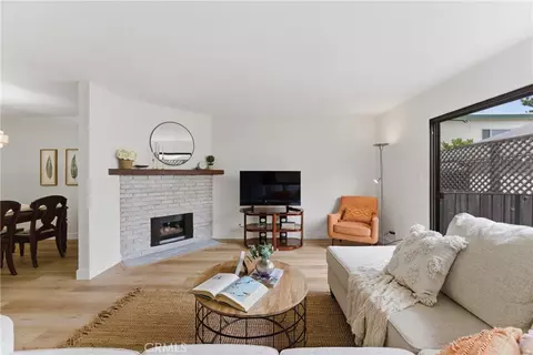 1834 11th St #2, Santa Monica, CA 90404