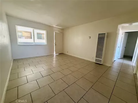 Living - 1126 Raymond Ave, Long Beach, CA 90804 photo 2 of 2