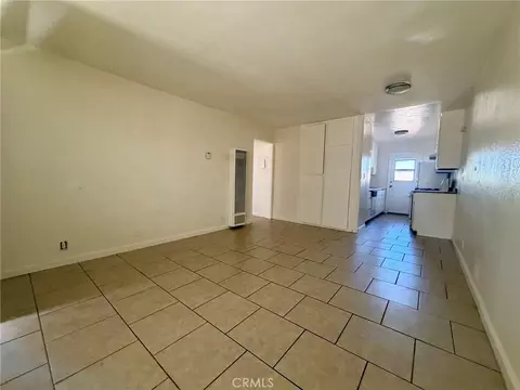 Living - 1126 Raymond Ave, Long Beach, CA 90804 photo 1 of 2