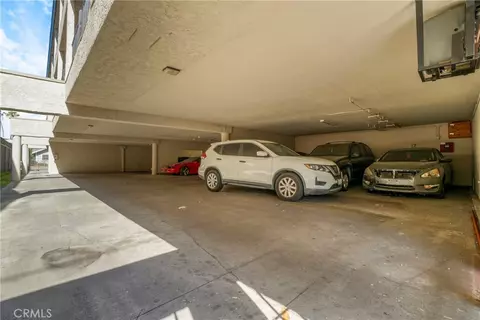 Exterior - 1126 Raymond Ave, Long Beach, CA 90804 photo 2 of 2