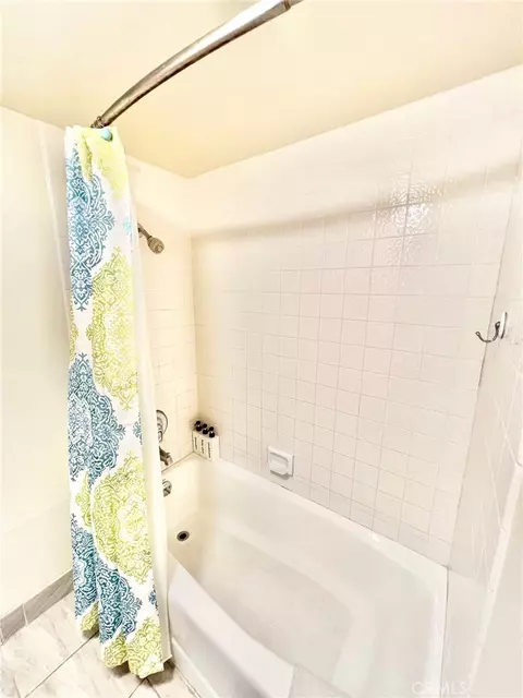 Bath - 350 Clemente #43, Avalon, CA 90704 photo 2 of 2