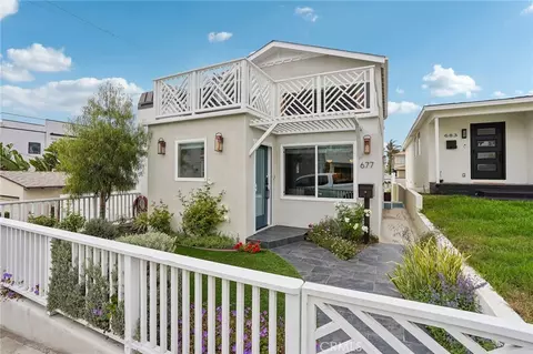 677 5th St, Hermosa Beach, CA 90254