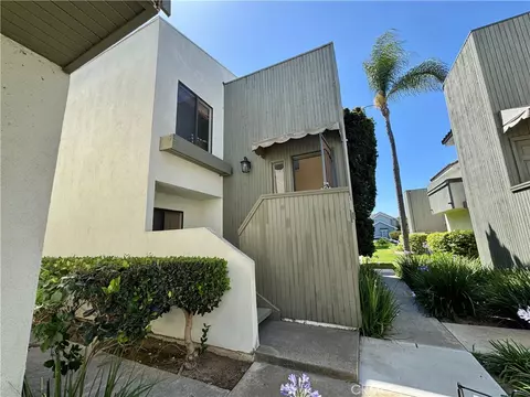 Exterior - 2336 Elden #B, Costa Mesa, CA 92627 photo 2 of 5