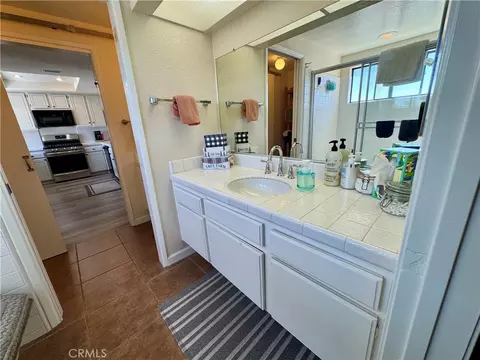Bath - 2336 Elden #B, Costa Mesa, CA 92627 photo 2 of 3