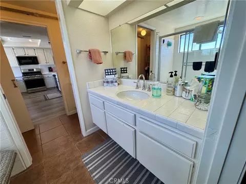 Bath - 2336 Elden #B, Costa Mesa, CA 92627 photo 2 of 3