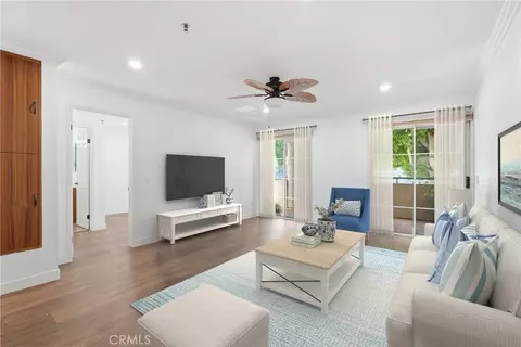 801 Pine #104, Long Beach, CA 90813