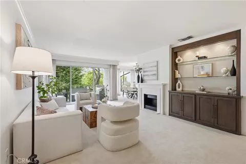 836 S Bundy Dr #303, Los Angeles, CA 90049