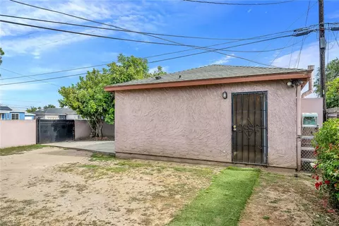 Exterior - 1700 W Raymond St, Compton, CA 90220 photo 4 of 7