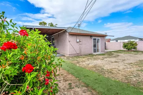 Exterior - 1700 W Raymond St, Compton, CA 90220 photo 3 of 7