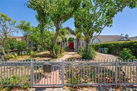 1106 S Victoria Ave, Los Angeles, CA 90019
