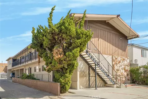 576 W 13th St, San Pedro, CA 90731