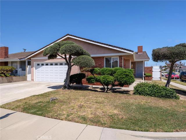17522 S Budlong Ave, Gardena, CA 90248