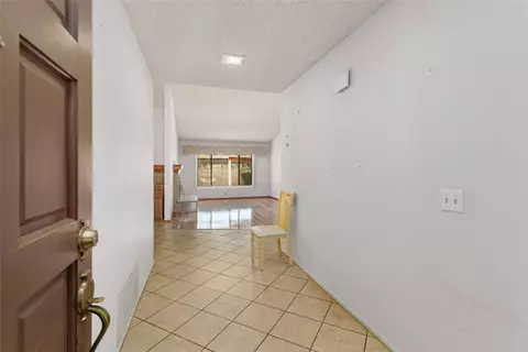 Entry Way - 1389 Pepper Tree, Hemet, CA 92545 photo 2 of 2
