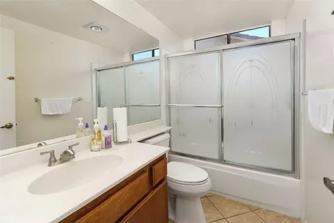 Bath - 1389 Pepper Tree, Hemet, CA 92545 photo 6 of 6
