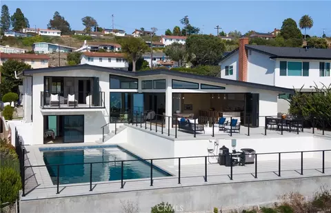 28711 Cedarbluff Dr, Rancho Palos Verdes, CA 90275