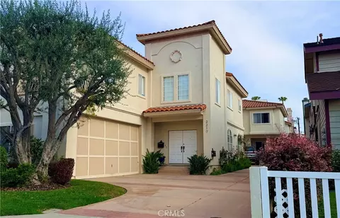 2217 Clark Ln, Redondo Beach, CA 90278