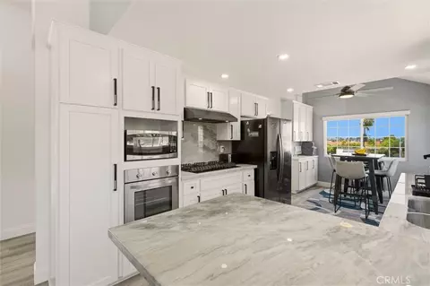 1809 Vanderbilt Ln #C, Redondo Beach, CA 90278