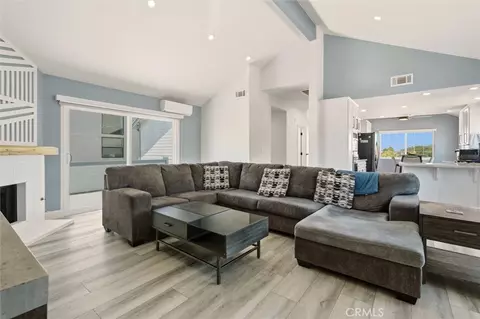1809 Vanderbilt Ln #C, Redondo Beach, CA 90278