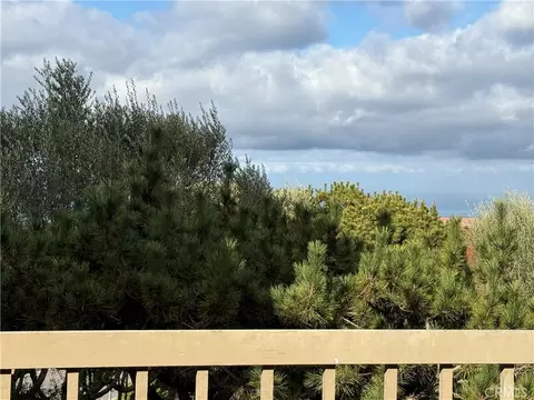1 Cresta Verde Dr, Rolling Hills Estates, CA 90274