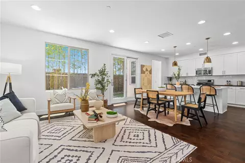 5246 Pacific Ter, Hawthorne, CA 90250