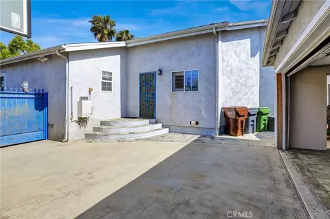 Exterior - 1415 S Mckinley Ave, Compton, CA 90220 photo 3 of 4