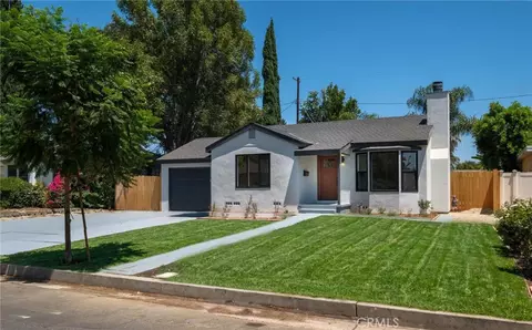 Exterior - 7012 Balcom Ave, Reseda, CA 91335 photo 2 of 8