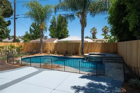 Exterior - 7012 Balcom Ave, Reseda, CA 91335 photo 6 of 8