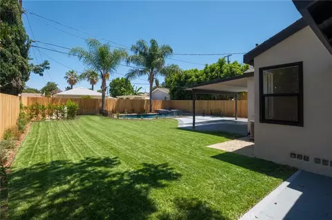 Exterior - 7012 Balcom Ave, Reseda, CA 91335 photo 8 of 8