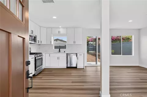 Entry Way - 173 W 232nd Pl, Carson, CA 90745 photo 2 of 3
