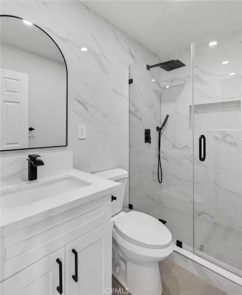 Bath - 173 W 232nd Pl, Carson, CA 90745 photo 1 of 2