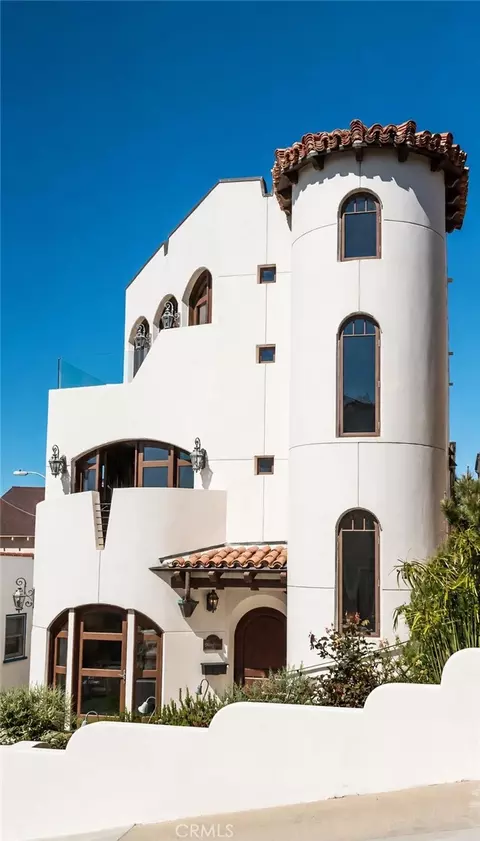 221 30th St, Manhattan Beach, CA 90266