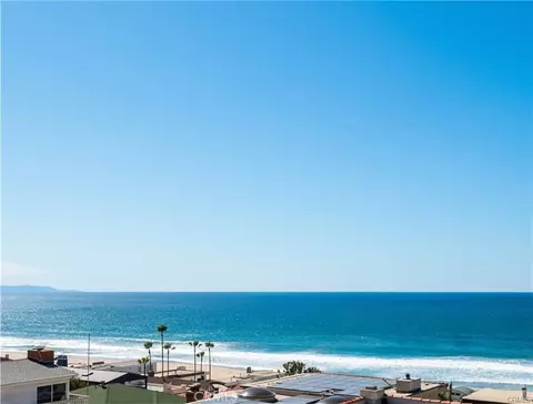 221 30th St, Manhattan Beach, CA 90266