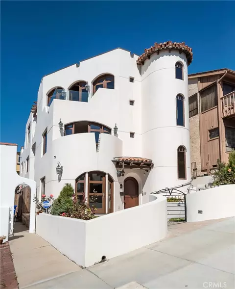 221 30th St, Manhattan Beach, CA 90266