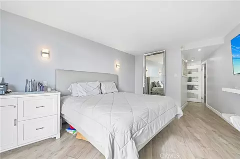 Bedroom - 700 E Ocean Blvd #1208, Long Beach, CA 90802 photo 3 of 10