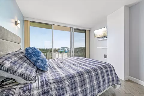 Bedroom - 700 E Ocean Blvd #1208, Long Beach, CA 90802 photo 9 of 10