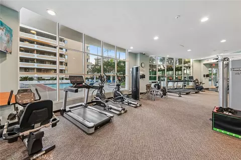 Exterior - 700 E Ocean Blvd #1208, Long Beach, CA 90802 photo 6 of 9