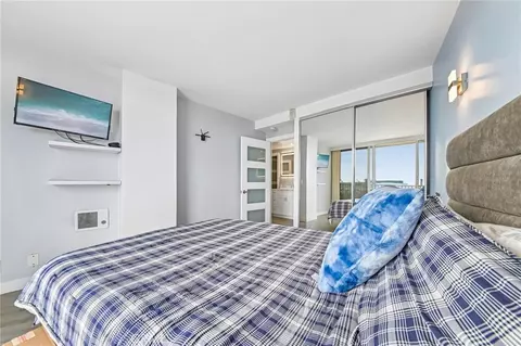 Bedroom - 700 E Ocean Blvd #1208, Long Beach, CA 90802 photo 10 of 10