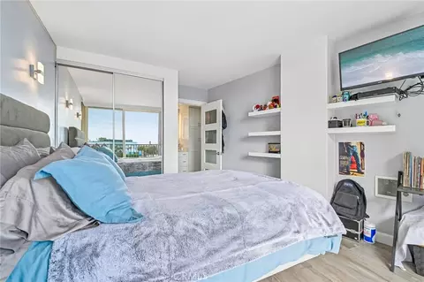 Bedroom - 700 E Ocean Blvd #1208, Long Beach, CA 90802 photo 7 of 10